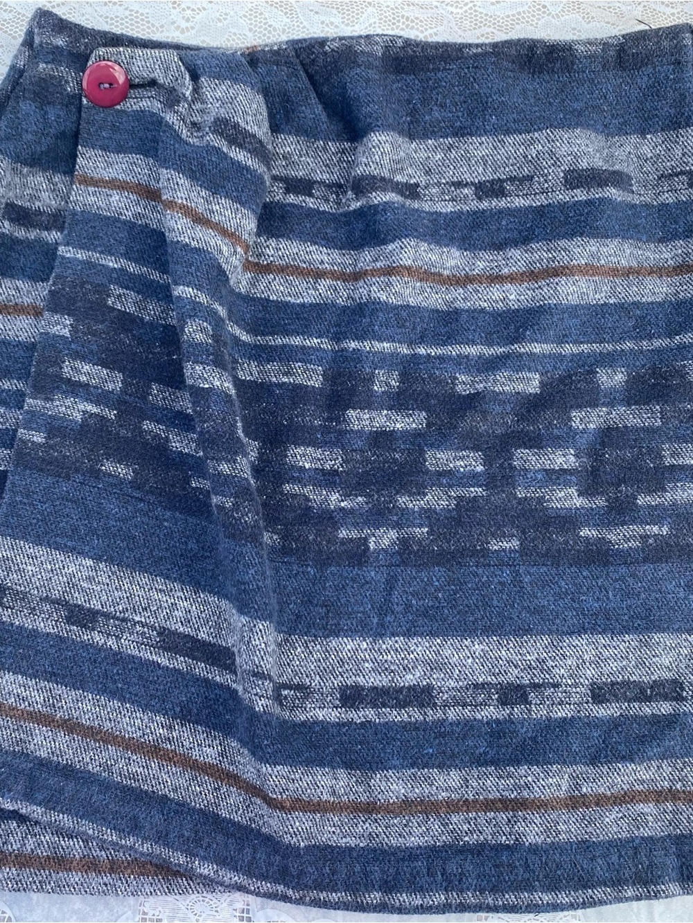 Joule Energy Blue and Gray Striped Knit Skirt with Brown Accent size 11 (fits M)